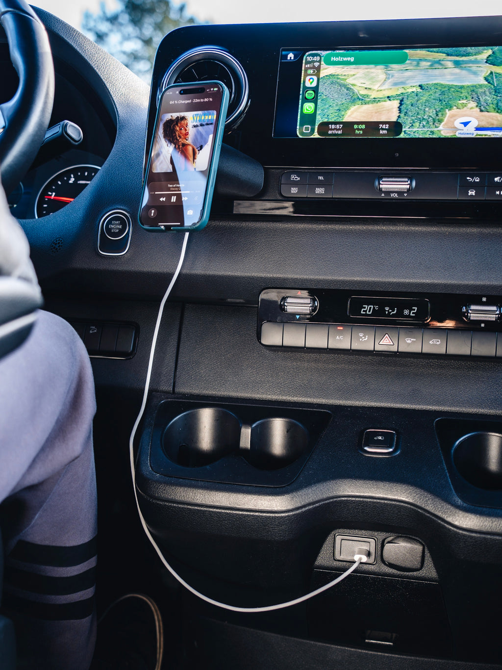 Smartphone-Halter – passend für Mercedes Sprinter W907/906 | für MagSafe® Ladegeräte